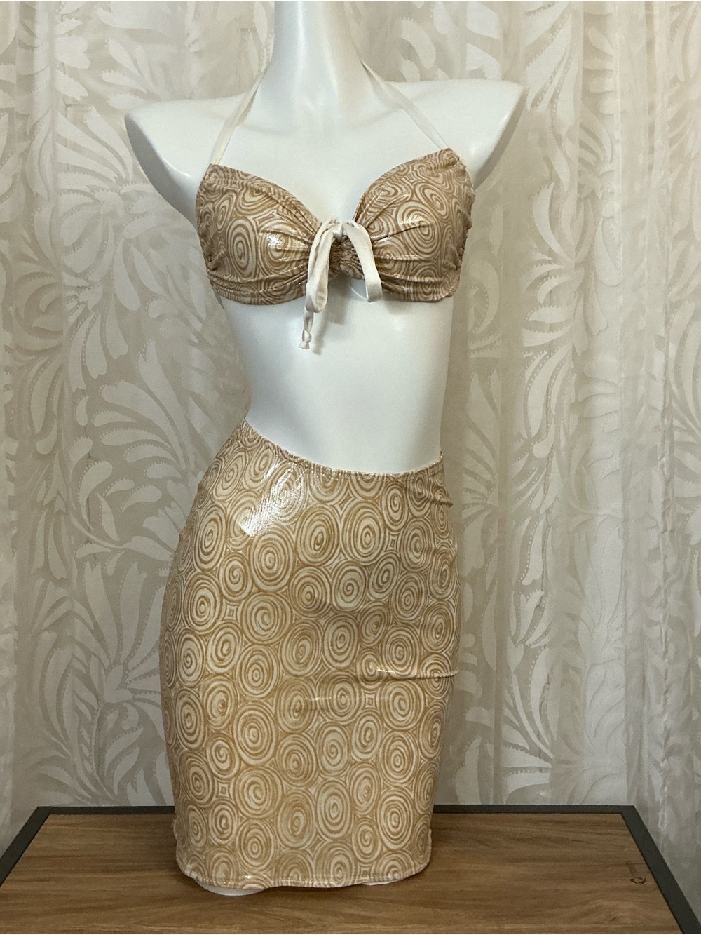 Vintage 90’s Beige/White Retro Print Shimmer Skirt Set